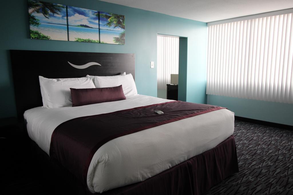 California Palms Hotel And Suites Austintown Esterno foto