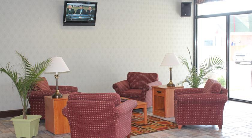 California Palms Hotel And Suites Austintown Esterno foto